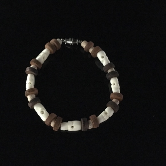 Bone skulls bracelets - Picture 3 of 6